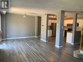136 TUNBRIDGE ROAD Barrie (Georgian Drive) Ontario photo 13