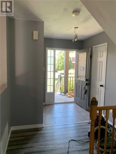 136 TUNBRIDGE ROAD, Barrie (Georgian Drive), Ontario, L4M6T1