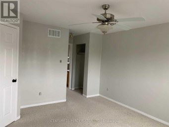 136 TUNBRIDGE ROAD Barrie (Georgian Drive) Ontario photo 5