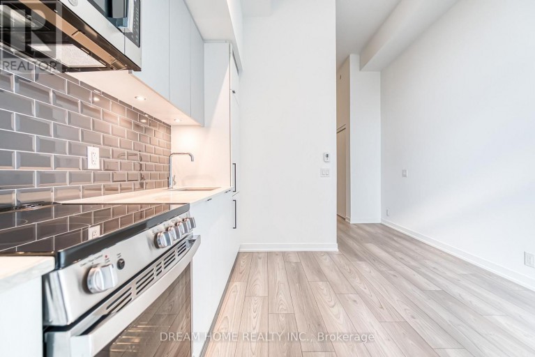 705 - 285 DUFFERIN STREET, Toronto (South Parkdale), Ontario, M6K0J2