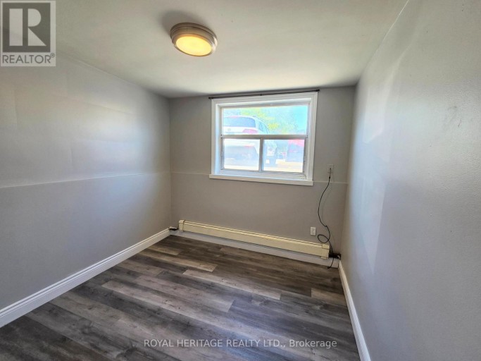 4 - 300 MONTRAVE AVENUE, Oshawa (Vanier), Ontario, L1J4S2