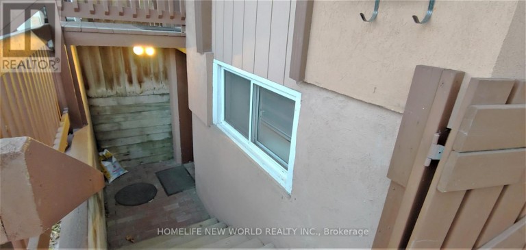 BSMT - 158 COXWELL AVENUE, Toronto (Greenwood-Coxwell), Ontario, M4L3B2