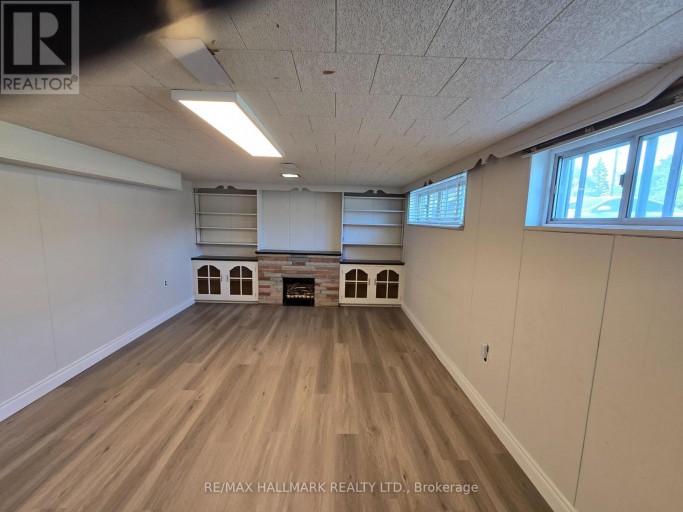 211 NORFOLK AVENUE, Richmond Hill (Harding), Ontario, L4S0B2