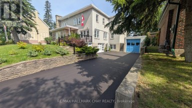2 - 15 PARKSIDE DRIVE Barrie (Queen's Park) Ontario photo 1