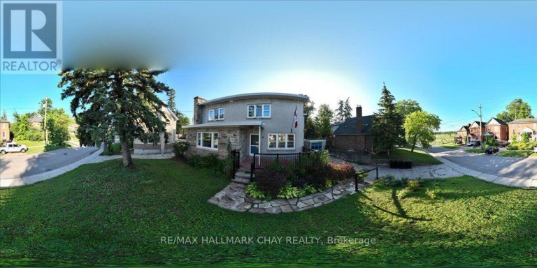 2 - 15 PARKSIDE DRIVE, Barrie (Queen's Park), Ontario, L4N1W7