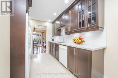 17 ASHFORD COURT Brampton (Brampton North) Ontario photo 14