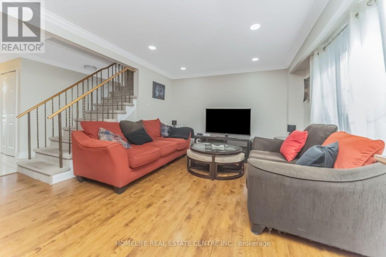 17 ASHFORD COURT, Brampton (Brampton North), Ontario, L6V3E2