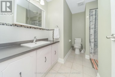 17 ASHFORD COURT Brampton (Brampton North) Ontario photo 29