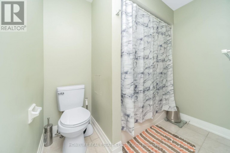 17 ASHFORD COURT, Brampton (Brampton North), Ontario, L6V3E2