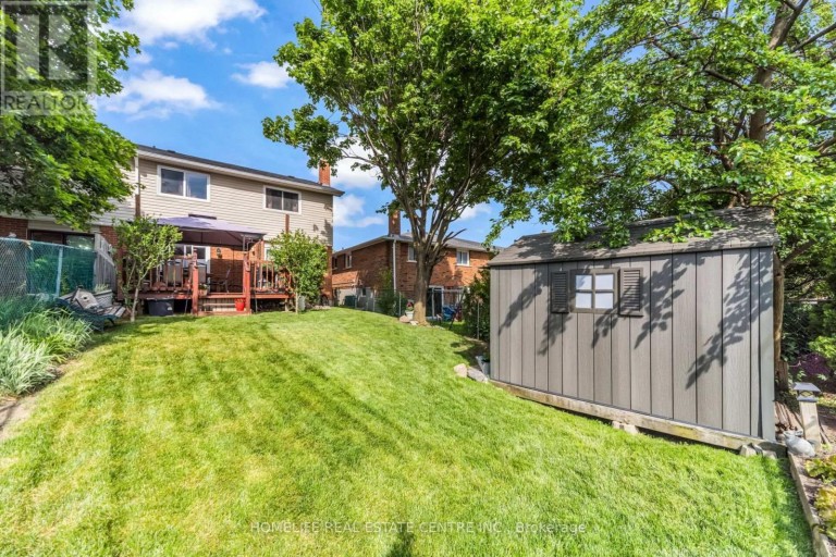 17 ASHFORD COURT, Brampton (Brampton North), Ontario, L6V3E2