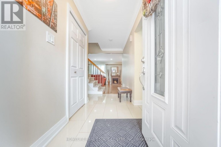 17 ASHFORD COURT, Brampton (Brampton North), Ontario, L6V3E2