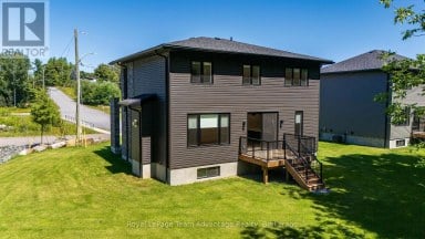 53 DENNIS DRIVE Parry Sound Ontario photo 3