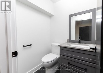 53 DENNIS DRIVE Parry Sound Ontario photo 38