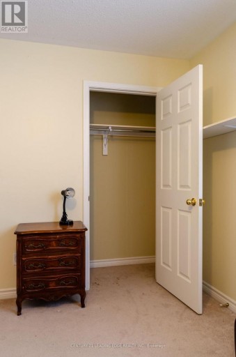 ROOM - 1218 MACINALLY COURT, Oshawa (Pinecrest), Ontario, L1K0B8