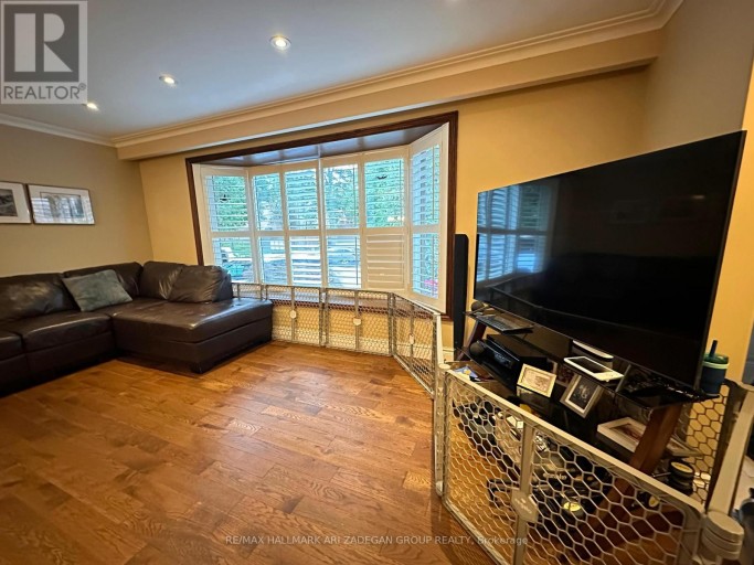 290 GRETEL DRIVE, Richmond Hill (Mill Pond), Ontario, L4C4V1