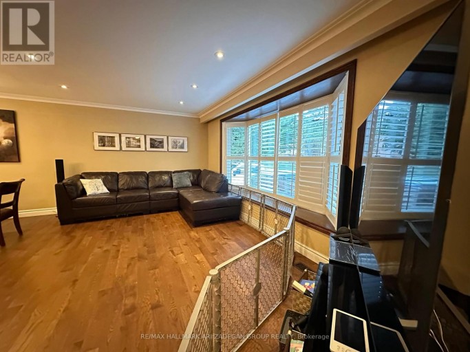 290 GRETEL DRIVE, Richmond Hill (Mill Pond), Ontario, L4C4V1