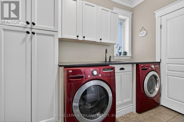 24 EARLSCOURT TERRACE, Middlesex Centre (Kilworth), Ontario, N0L1R0