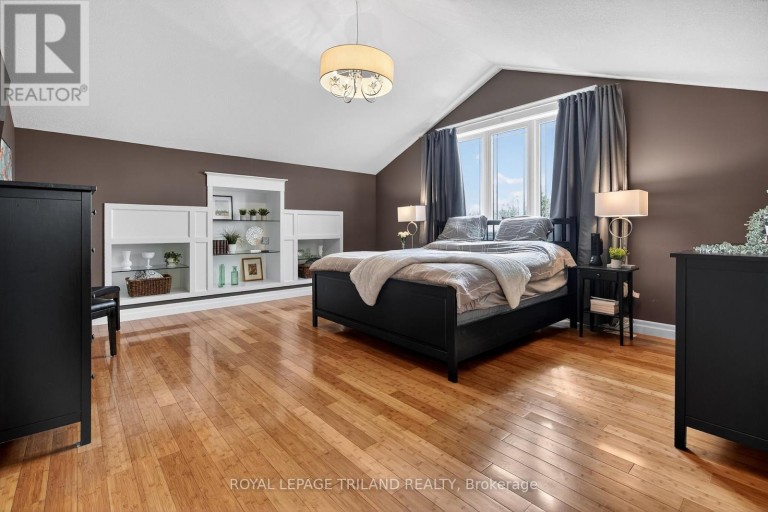 24 EARLSCOURT TERRACE, Middlesex Centre (Kilworth), Ontario, N0L1R0