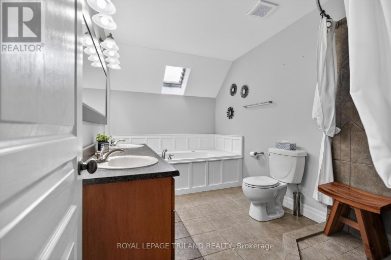 24 EARLSCOURT TERRACE, Middlesex Centre (Kilworth), Ontario, N0L1R0