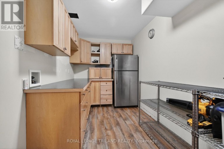 24 EARLSCOURT TERRACE, Middlesex Centre (Kilworth), Ontario, N0L1R0