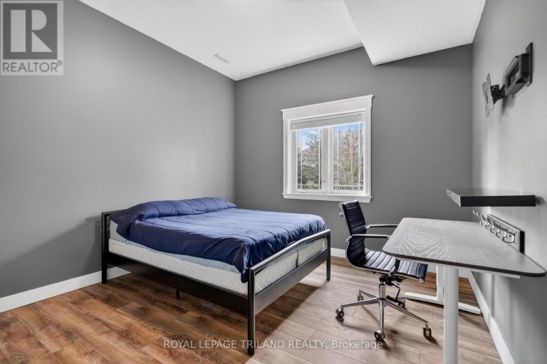 24 EARLSCOURT TERRACE, Middlesex Centre (Kilworth), Ontario, N0L1R0