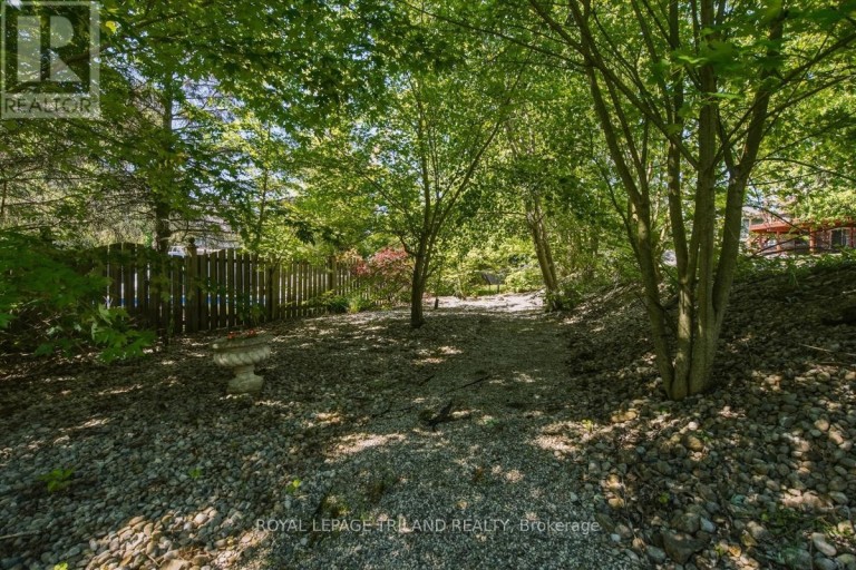 24 EARLSCOURT TERRACE, Middlesex Centre (Kilworth), Ontario, N0L1R0