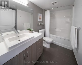 1004 - 132 BERKELEY STREET Toronto (Moss Park) Ontario photo 6