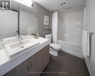 704 - 132 BERKELEY STREET Toronto (Moss Park) Ontario photo 7