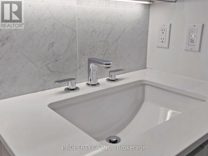 1209 - 17 BATHURST STREET, Toronto (Waterfront Communities), Ontario, M5V0N1