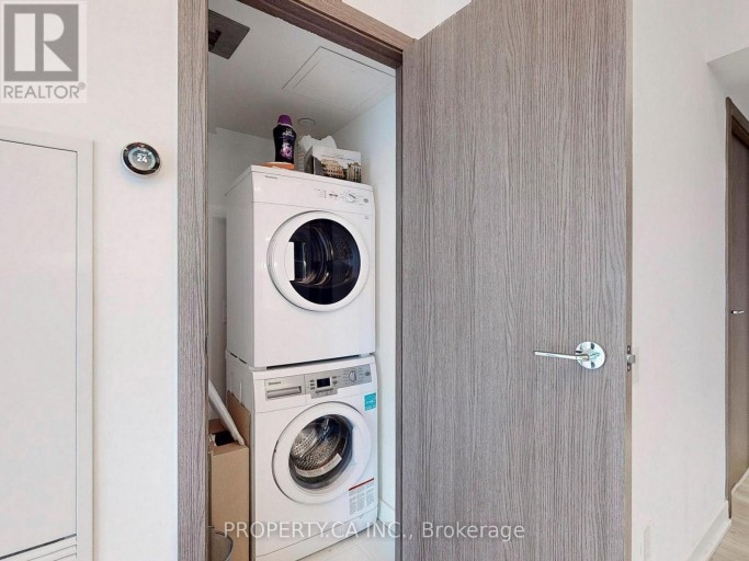 1209 - 17 BATHURST STREET, Toronto (Waterfront Communities), Ontario, M5V0N1
