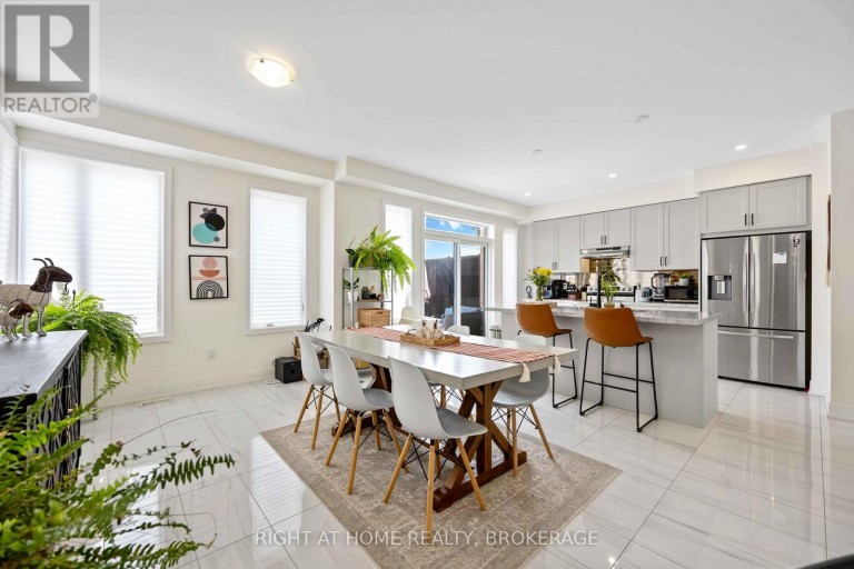 UPPER - 11707 TENTH LINE, Whitchurch-Stouffville (Stouffville), Ontario, L6B1A8