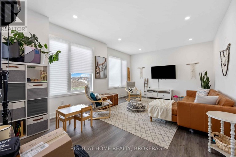 UPPER - 11707 TENTH LINE, Whitchurch-Stouffville (Stouffville), Ontario, L6B1A8