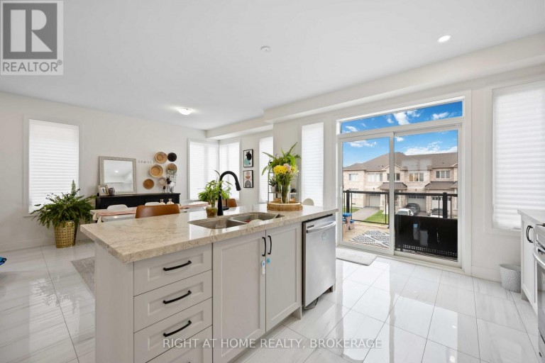 UPPER - 11707 TENTH LINE, Whitchurch-Stouffville (Stouffville), Ontario, L6B1A8