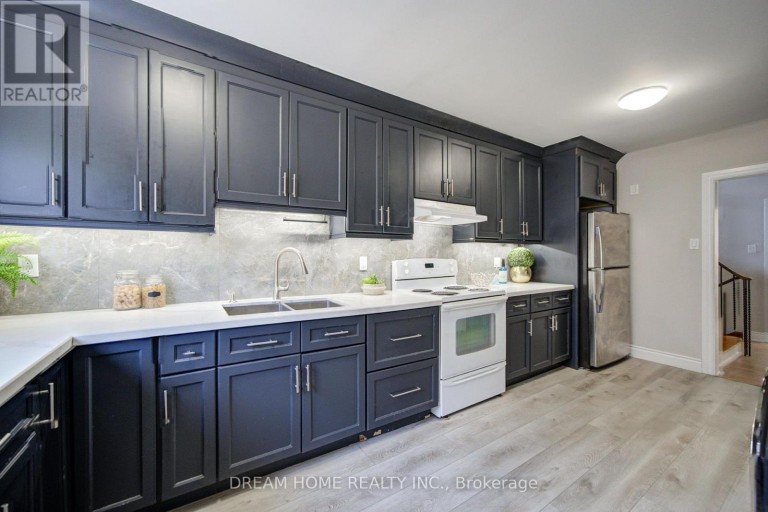 1323 SHAMIR CRESCENT, Mississauga (Erindale), Ontario, L5C1L2