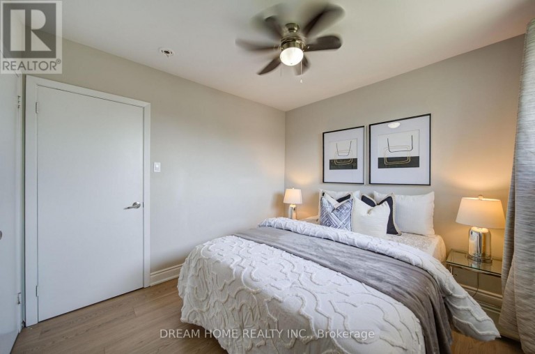1323 SHAMIR CRESCENT, Mississauga (Erindale), Ontario, L5C1L2