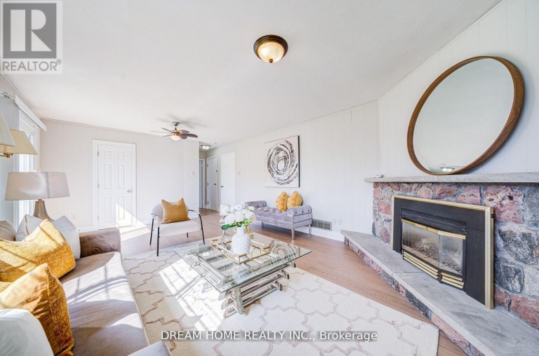 1323 SHAMIR CRESCENT, Mississauga (Erindale), Ontario, L5C1L2