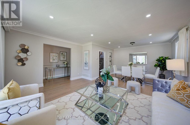 1323 SHAMIR CRESCENT, Mississauga (Erindale), Ontario, L5C1L2