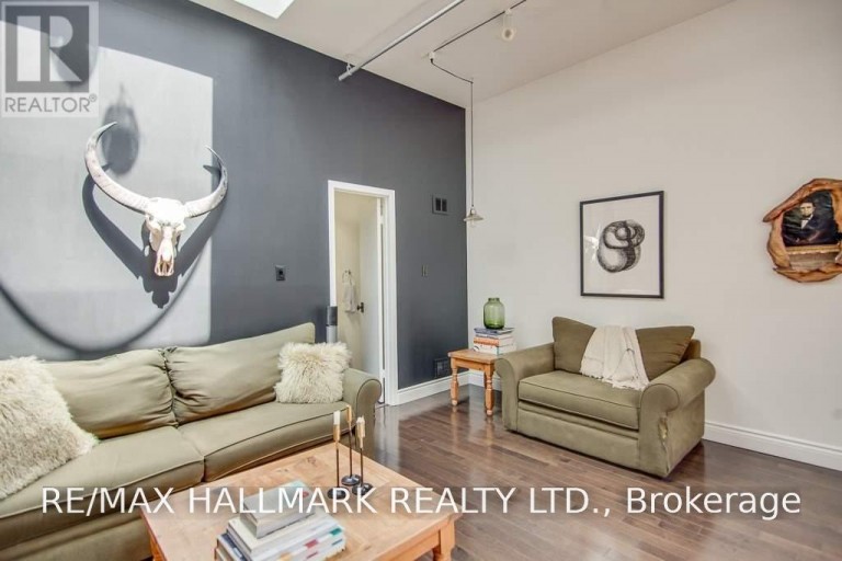 7 - 6 BARTLETT AVENUE, Toronto (Dovercourt-Wallace Emerson-Junction), Ontario, M6H3E8