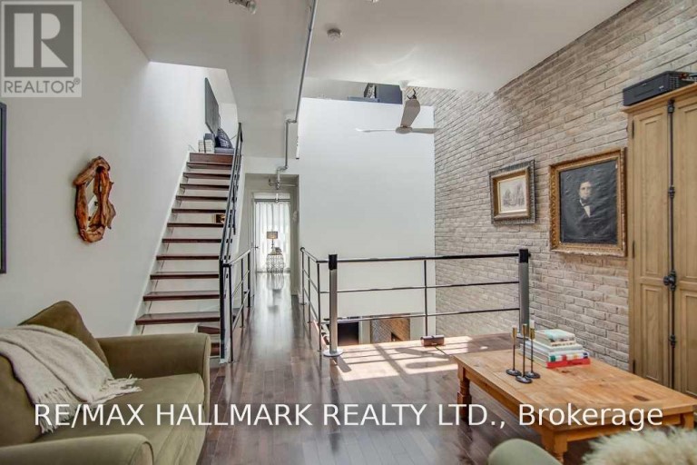 7 - 6 BARTLETT AVENUE, Toronto (Dovercourt-Wallace Emerson-Junction), Ontario, M6H3E8