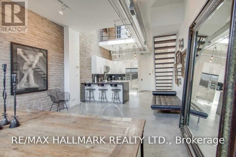 7 - 6 BARTLETT AVENUE, Toronto (Dovercourt-Wallace Emerson-Junction), Ontario, M6H3E8
