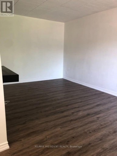 111 - 29 WEST AVENUE W, Kitchener, Ontario, N2M5E4