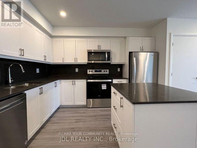 811 - 58 LAKESIDE TERRACE, Barrie (Little Lake), Ontario, L4M7B9