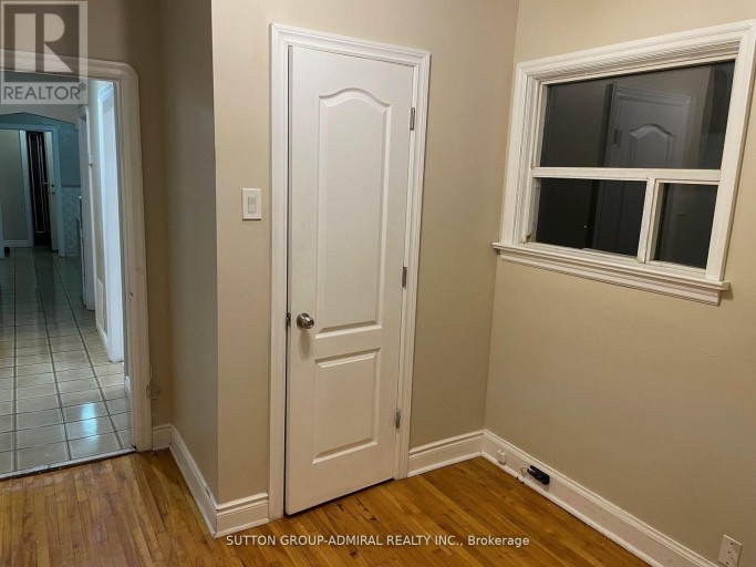 MAIN - 131 TIMES ROAD, Toronto (Briar Hill-Belgravia), Ontario, M6B3M3