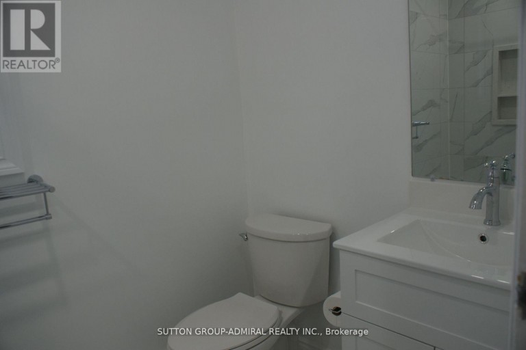MAIN - 131 TIMES ROAD, Toronto (Briar Hill-Belgravia), Ontario, M6B3M3