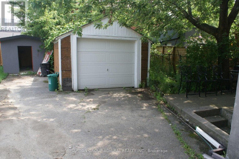 MAIN - 131 TIMES ROAD, Toronto (Briar Hill-Belgravia), Ontario, M6B3M3