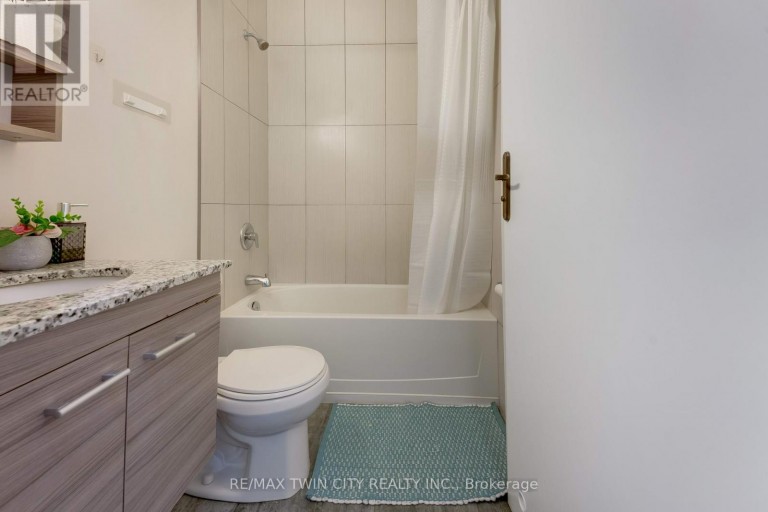 103 - 253 ALBERT STREET, Waterloo, Ontario, N2L3T7
