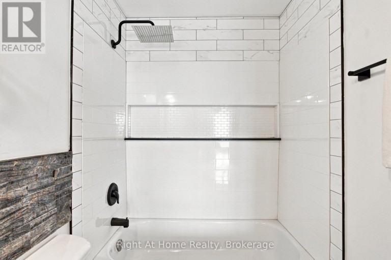 1215 - 11753 SHEPPARD AVENUE E, Toronto (Rouge), Ontario, M1B5M3