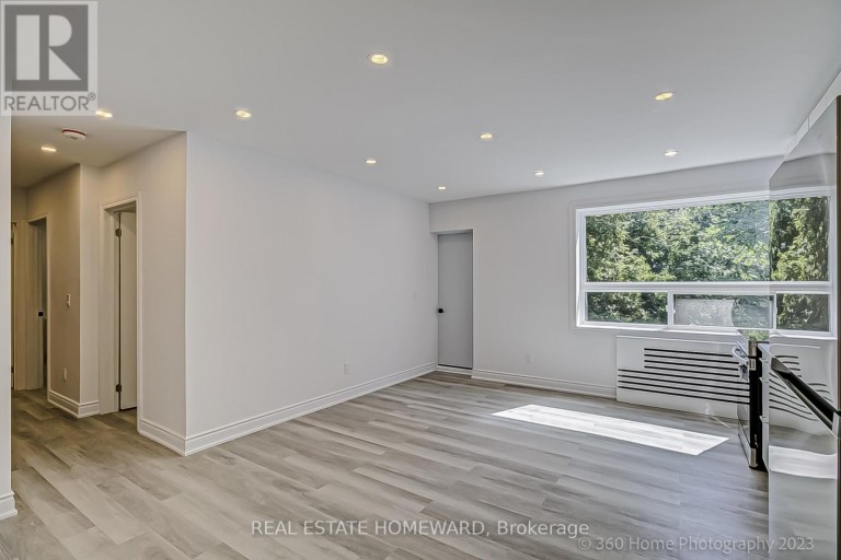 10 - 419 WOODBINE AVENUE, Toronto (The Beaches), Ontario, M4L3P7