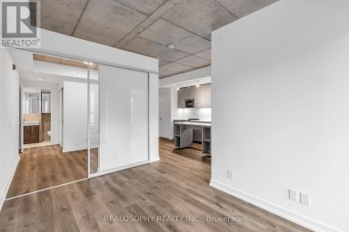 208 - 115 LARCHMOUNT AVENUE Toronto (South Riverdale) Ontario photo 5