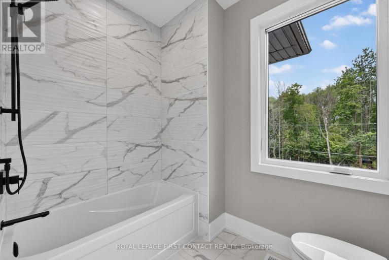 UPPER - 933 7TH LINE, Innisfil (Alcona), Ontario, L9S4G1